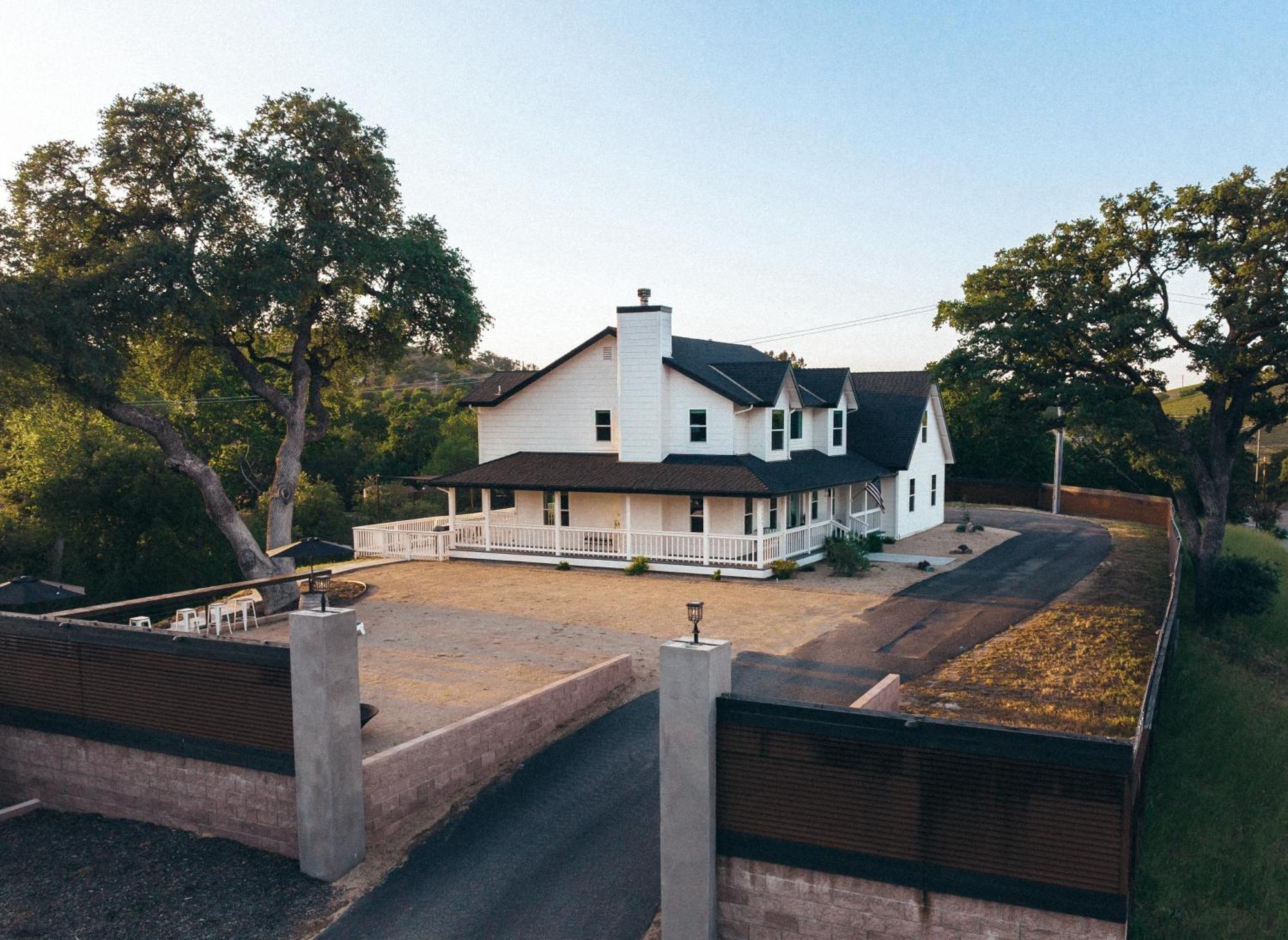 Wine Country Modern Farmhouse With Heated Pool, Hot Tub, Cybertruck El Paso de Robles Exterior foto